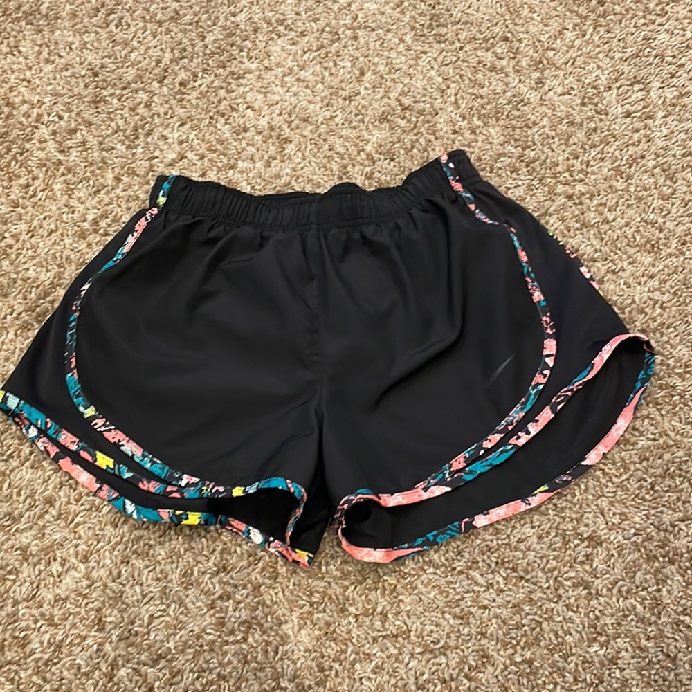 Nike tempo track shorts size small